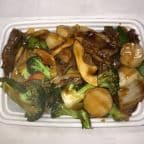 Best Scallops & Beef w. Mixed Veg in Naugatuck, CT